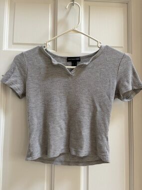 Women's Gray Crop Tee